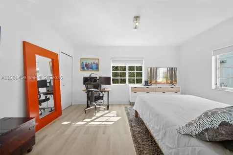 832 15th Street Miami Beach FL 33139