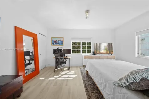 832 15th Street Miami Beach FL 33139