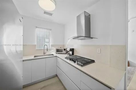 832 15th Street Miami Beach FL 33139