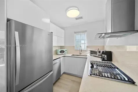 832 15th Street Miami Beach FL 33139