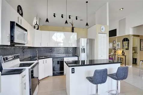 11585 N Quayside Drive Cooper City FL 33026