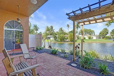 11585 N Quayside Drive Cooper City FL 33026