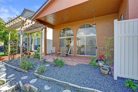 11585 N Quayside Drive Cooper City FL 33026