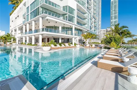 2900 NE 7th Avenue Miami FL 33137