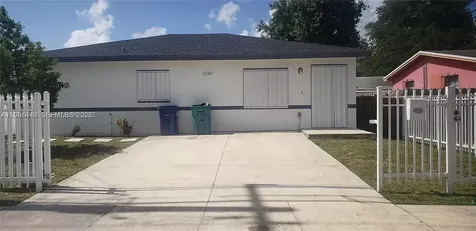 2285 NW 91 Street Miami FL 33147