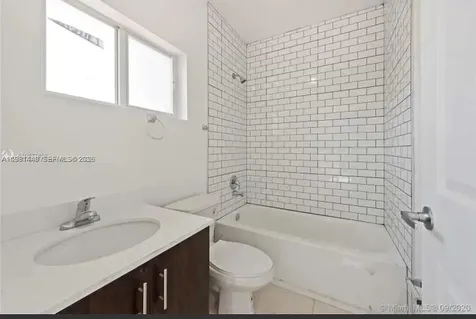2285 NW 91 Street Miami FL 33147