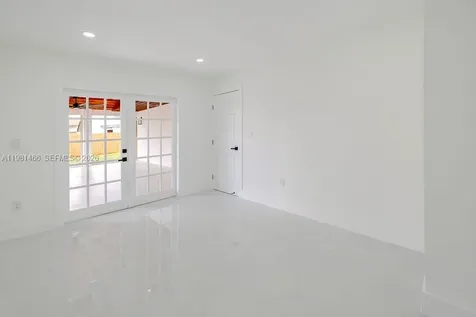 8940 SW 4th Terrace Miami FL 33174
