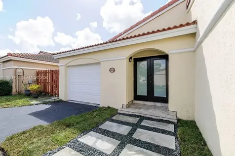 8940 SW 4th Terrace Miami FL 33174