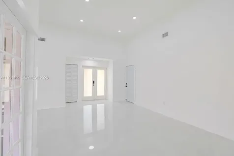 8940 SW 4th Terrace Miami FL 33174
