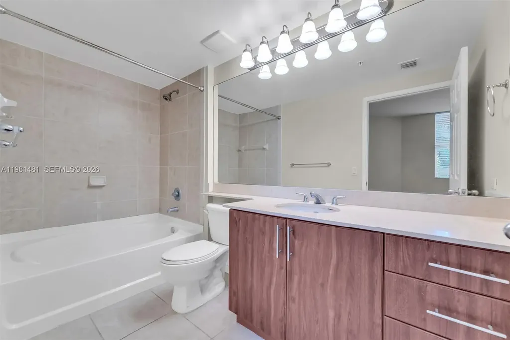 2421 NE 65th Street Fort Lauderdale FL 33308