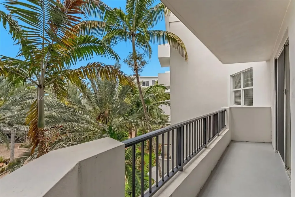 2421 NE 65th Street Fort Lauderdale FL 33308