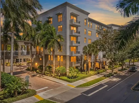2421 NE 65th Street Fort Lauderdale FL 33308