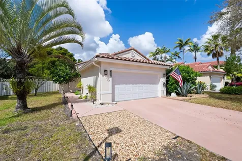 334 SW 194th Avenue Pembroke Pines FL 33029