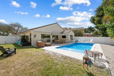 334 SW 194th Avenue Pembroke Pines FL 33029