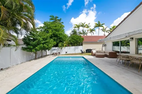 334 SW 194th Avenue Pembroke Pines FL 33029