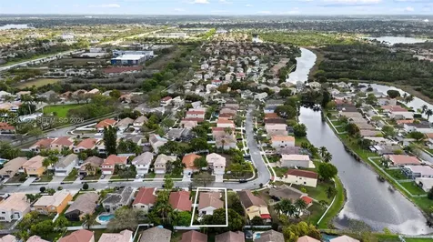 334 SW 194th Avenue Pembroke Pines FL 33029