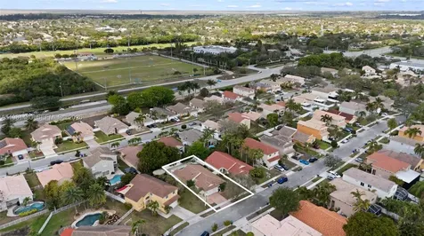 334 SW 194th Avenue Pembroke Pines FL 33029
