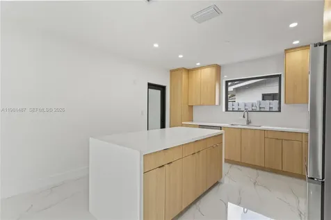 921 W 50th Place Hialeah FL 33012