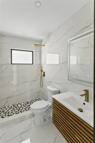 921 W 50th Place Hialeah FL 33012