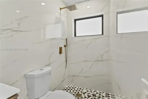 921 W 50th Place Hialeah FL 33012