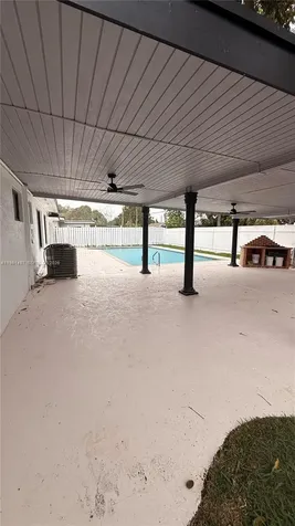 921 W 50th Place Hialeah FL 33012