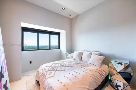 650 NE 32nd Street Miami FL 33137
