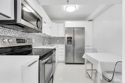 20515 E Country Club Drive Aventura FL 33180