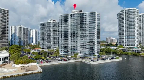 20515 E Country Club Drive Aventura FL 33180