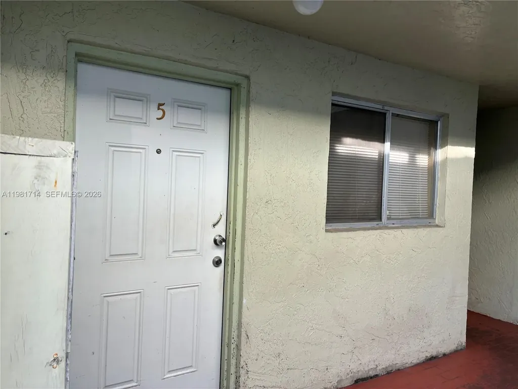 10765 SW 4th Street Sweetwater FL 33174