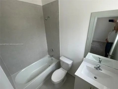 969 NE 211th Street Miami FL 33179