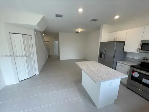 969 NE 211th Street Miami FL 33179
