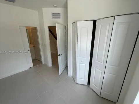 969 NE 211th Street Miami FL 33179
