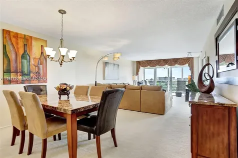 3510 Oaks Way Pompano Beach FL 33069