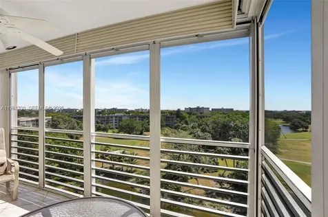 3510 Oaks Way Pompano Beach FL 33069