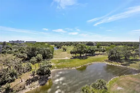 3510 Oaks Way Pompano Beach FL 33069