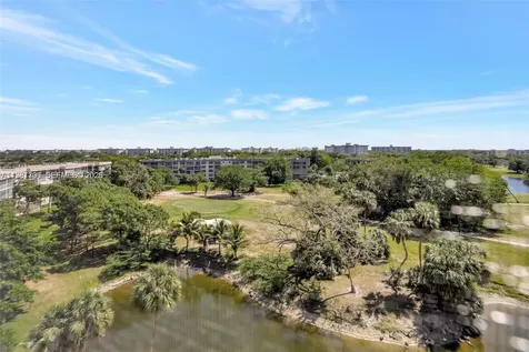 3510 Oaks Way Pompano Beach FL 33069