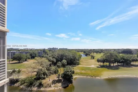 3510 Oaks Way Pompano Beach FL 33069