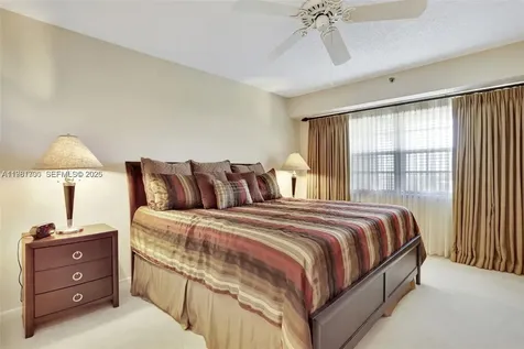 3510 Oaks Way Pompano Beach FL 33069