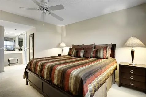 3510 Oaks Way Pompano Beach FL 33069