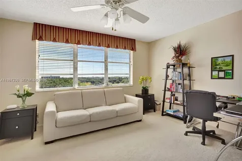 3510 Oaks Way Pompano Beach FL 33069