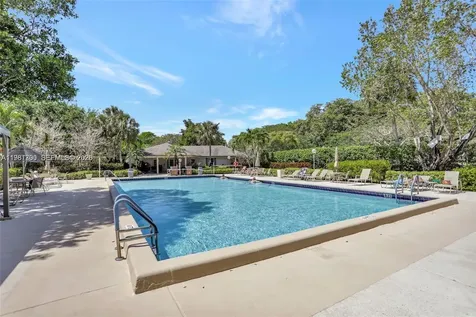3510 Oaks Way Pompano Beach FL 33069