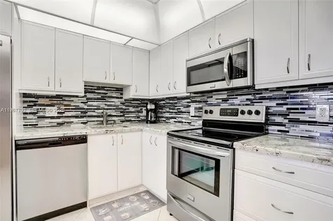 3510 Oaks Way Pompano Beach FL 33069