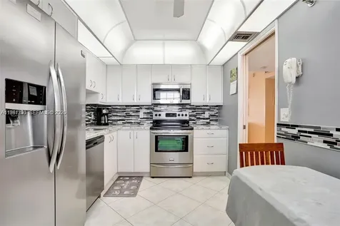 3510 Oaks Way Pompano Beach FL 33069