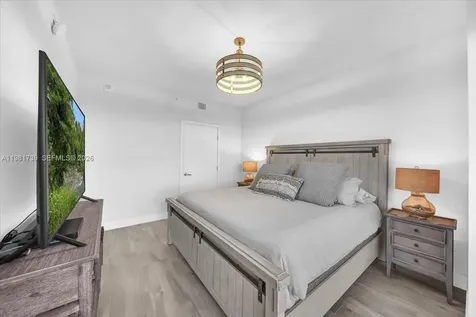 16385 Biscayne Boulevard North Miami Beach FL 33160