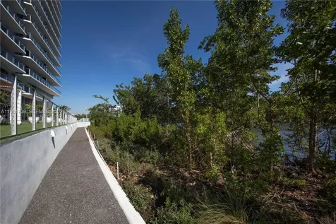 16385 Biscayne Boulevard North Miami Beach FL 33160