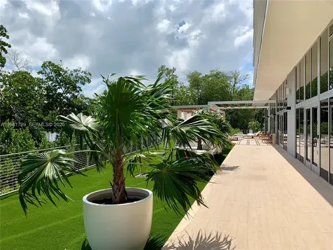 16385 Biscayne Boulevard North Miami Beach FL 33160