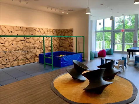 16385 Biscayne Boulevard North Miami Beach FL 33160