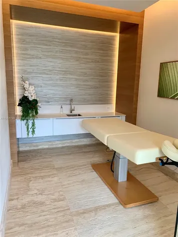 16385 Biscayne Boulevard North Miami Beach FL 33160