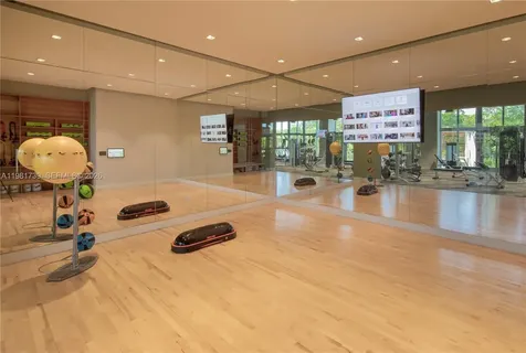 16385 Biscayne Boulevard North Miami Beach FL 33160