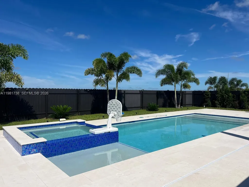 16 NW 10 Avenue Cape Coral FL 33993